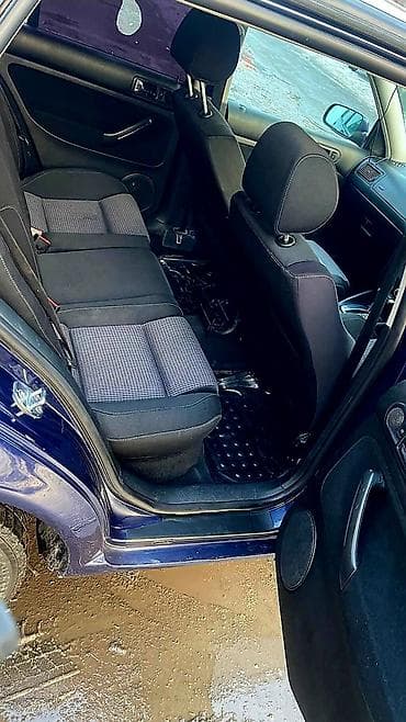 Volkswagen: Volkswagen Golf: 2002 г., 2 л, Автомат, Бензин, Хэтчбэк — 7