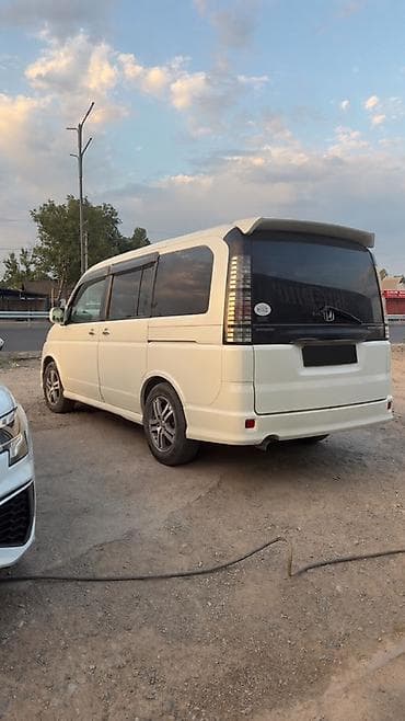 Транспорт: Honda Stepwgn: 2005 г., 2 л, Автомат, Бензин, Минивэн — 1