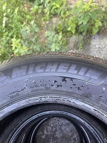 Комплект из 4 летних шин Michelin. Характеристики: - Размер: 265/65 — 4