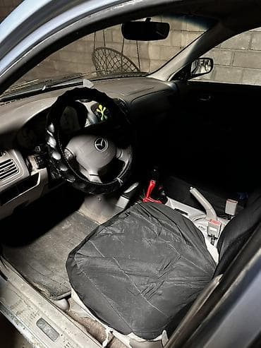 мазда 326: Mazda 626: 2001 г., 2 л, Механика, Бензин, Седан — 7