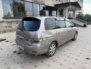 5100 r18: Toyota Ipsum: 2001 г., 2 л, Автомат, Бензин, Универсал — 7