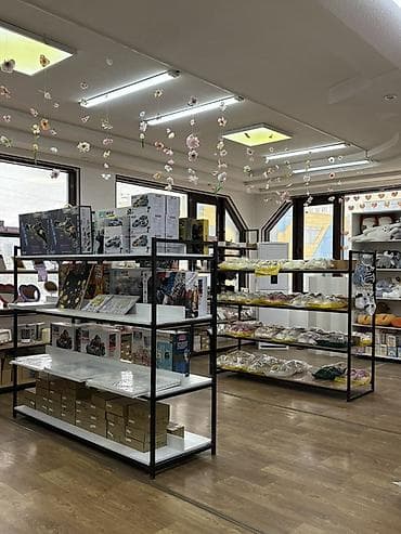 вешалка ош: Продаются массивные торговые полочки. Отличного качества, идеального — 3