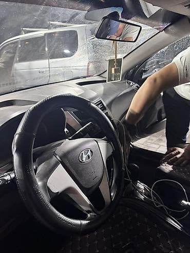 hyundai matrix: Hyundai Accent: 2013 г., 1.6 л, Автомат, Бензин, Седан — 4