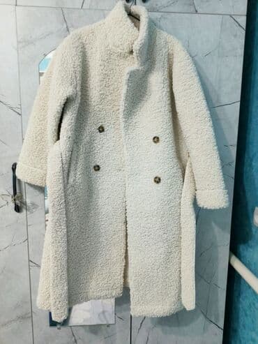 Прокат одежды: Теплое женское пальто-тедди (шуба из «овчинки») молочного цвета. - — 1