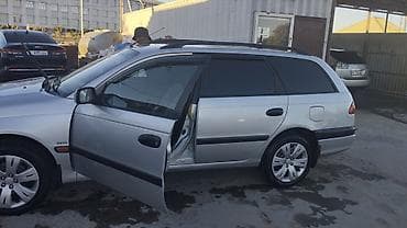 Toyota: Toyota Avensis: 2001 г., 1.6 л, Механика, Бензин, Универсал — 5