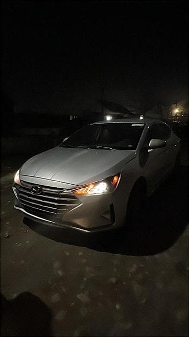 авто обогреватели: Hyundai Elantra: 2019 г., 2 л, Автомат, Бензин, Седан — 1