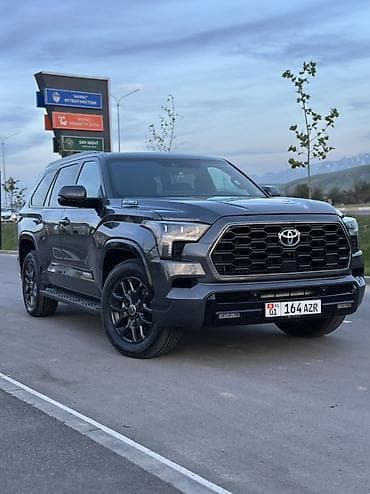 боковой: Toyota Sequoia: 2024 г., 3.5 л, Автомат, Гибрид, Внедорожник — 1