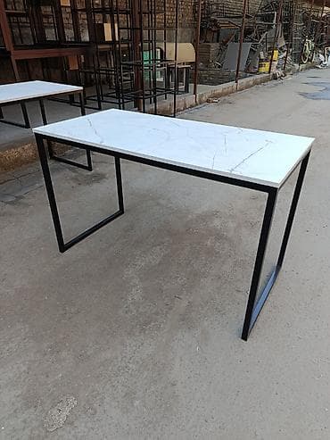 стол с железными ножками: Кухонный стол, Прямоугольный, Нераскладной — 1