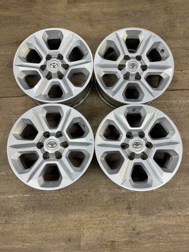 racing: Литые Диски R 17 Toyota, Комплект, отверстий - 6, Б/у — 2
