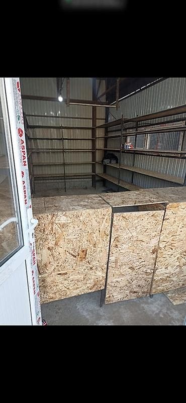 напольная полка: Металлические стеллажи и и прилавок из ОСБ для склада/магазина полка — 3