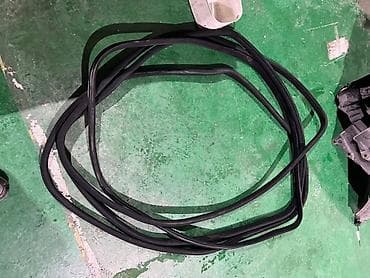 резинка двери: Уплотнитель двери Задняя левая Mercedes-Benz, Оригинал — 1