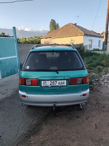 Транспорт: Toyota Ipsum: 1996 г., Минивэн — 3