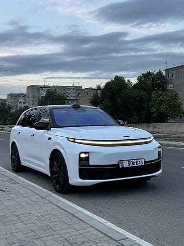 byd plus: Lixiang L7: 2023 г. — 1
