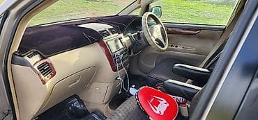 Toyota: Toyota Ipsum: 2002 г., 2.4 л, Автомат, Бензин, Минивэн — 4