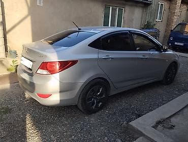 audi 4 2: Hyundai Accent: 2011 г., Бензин, Седан — 3