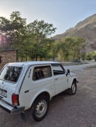 авто в кредит без первоначального взноса бишкек: ВАЗ (ЛАДА) 4x4 Нива: 2005 г., 1.7 л, Механика, Бензин, Внедорожник — 3