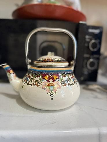крышки: Чайники по 350 с 1) Фарфоровый чайник для заваривания: - Материал — 2