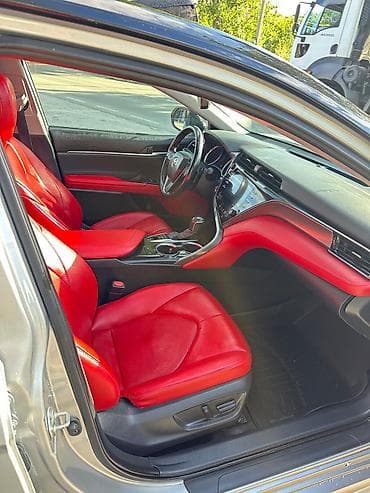 Транспорт: Toyota Camry: 2020 г., 2.5 л, Автомат, Бензин, Седан — 7