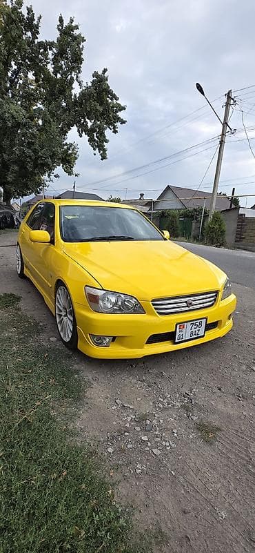 low ll: Toyota Altezza: 2001 г., 2 л, Механика, Бензин, Седан — 2