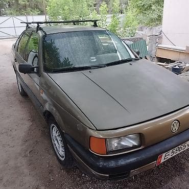 обмен на левый: Volkswagen Passat: 1990 г., 1.8 л, Механика, Бензин, Хэтчбэк — 7