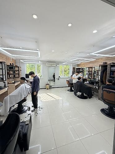 Коммерческая недвижимость: Сдается в аренду КРЕСЛО для барбера, в центре города. Срочно❗️❗️❗️ Мы — 5