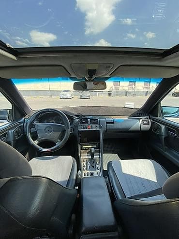 Mercedes-Benz E-Class: 1998 г., 3.2 л, Автомат, Бензин, Седан