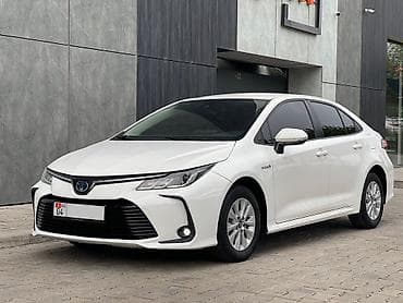 карола гибрид: Toyota Corolla: 2022 г., 1.8 л, Автомат, Гибрид, Седан — 2