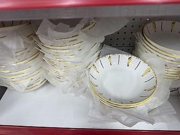 dish sets: Набор столовой посуды (тарелки и пиалы) из керамики/фарфора с разными — 1