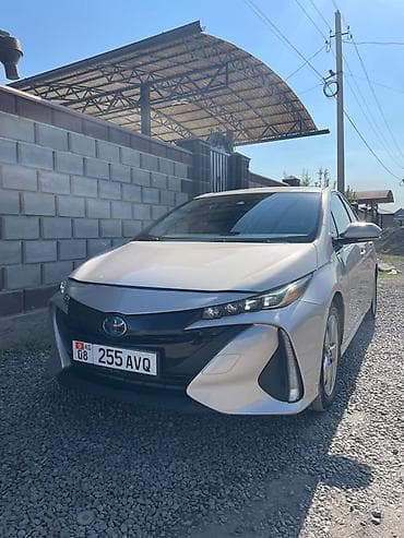 тесла модел с: Toyota Prius: 2017 г., 1.8 л, Вариатор, Гибрид, Лифтбек — 3