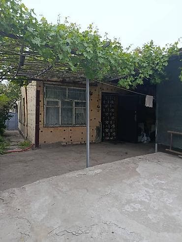 Продаю пол дома. Улица Гагарина пересекает Чапаева. Участок 3 сотки — 3