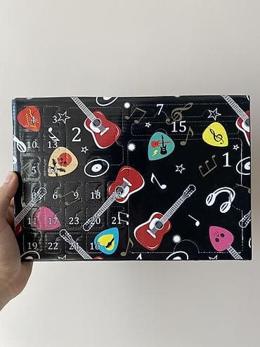 Аккордеоны: 🎸 Подарочный Адвент-календарь для гитариста (набор медиаторов) Что — 2