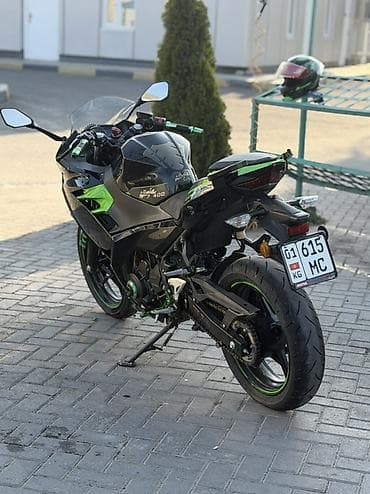 пл: Спортбайк Kawasaki, 400 куб. см, Бензин, Взрослый, Б/у — 5