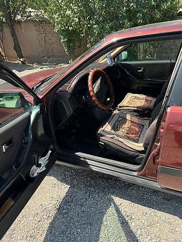 lexsus 300: Audi 80: 1989 г., Механика, Бензин, Седан — 5