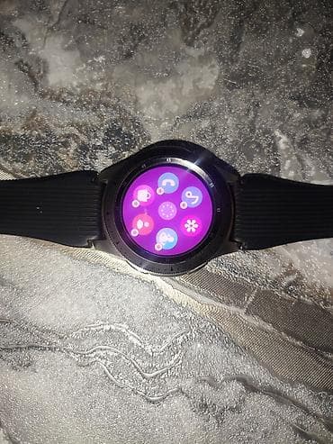 Galaxy Watch: Смарт-часы Samsung Galaxy Watch (версии с безелем и круглым — 3