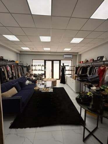 продается дом первая линия: Продаю Магазин В жилом доме, 44 м², Свежий ремонт, С кондиционером, 1 этаж — 5