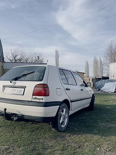 бишкек авто: Volkswagen Golf: 1992 г., 1.8 л, Ручные, Бензин, Хэтчбэк — 4