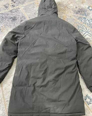 button куртка двухсторонняя: Зимняя удлинённая куртка Puma, двусторонняя (чёрная/тёмно-зелёная) — 6