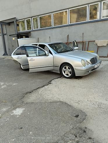 Продажа авто: Mercedes-Benz E-Class: 2001 г., 2.6 л, Механика, Бензин, Седан — 3