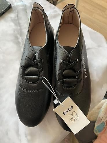 кожаные обувь: Лоферы, 39, Новый, цвет - Черный, Самовывоз, Платная доставка — 1