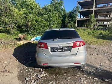 Chevrolet Lacetti: 2007 г., 1.6 л, Механика, Бензин, Хэтчбэк
