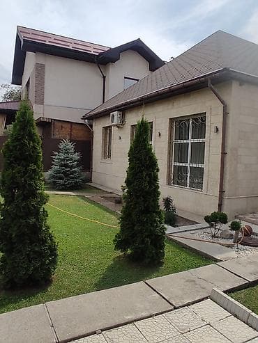 Продаётся частный дом с ухоженным двором и благоустроенной