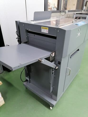 оборудование для типографии: Duplo DC-615 Бумагорезательная +биговальная машина. Тип самонаклада — 3