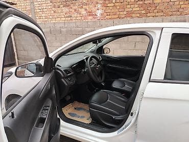 10 r20: Chevrolet Spark: 2020 г., 1 л, Автомат, Бензин, Хэтчбэк — 7