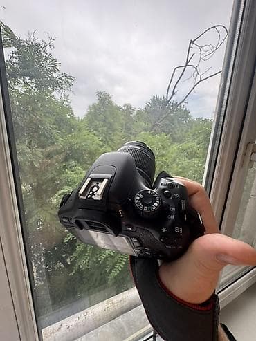 e mount: Canon EOS 550D + объектив 18-55mm + сумка Продаю зеркальный — 1