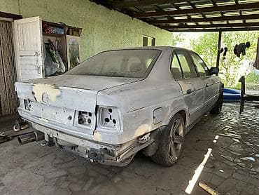 дамкрат авто: BMW 5 series: 1990 г., 2 л, Механика, Бензин, Седан — 6