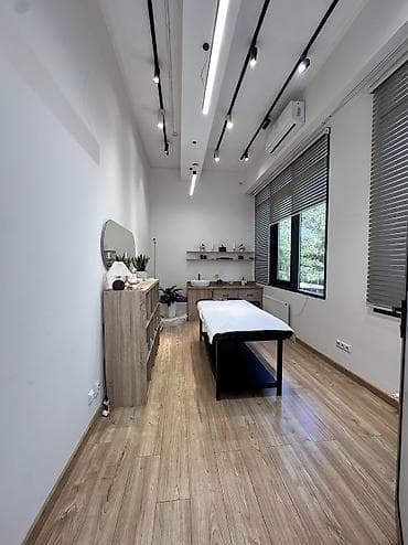 адрес офис: Аренда офисов, 80 м², В жилом комплексе, 1 линия, С оборудованием, С отдельной кухней — 3