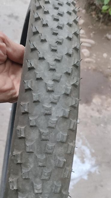 дешёвые велосипеды: 1. БУ педальки XLC (оригинал, Германия), на промах - 1500 сом. 2. БУ — 10