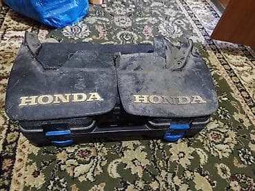 подкрылник ипсум: Брызговик Комплект Honda, 1979 г., Б/у, Оригинал — 3