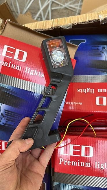 e star: Светодиодные боковые габаритные огни для грузовиков/автобусов - Тип — 9