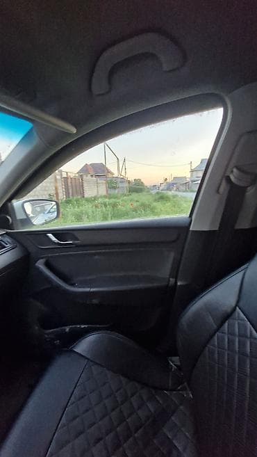 e34 540: Skoda Rapid: 2015 г., 1.6 л, Механика, Бензин, Лифтбек — 8